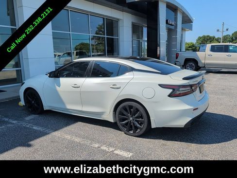 Used 2019 Nissan Maxima SR w/ Premium Package FWD image 4