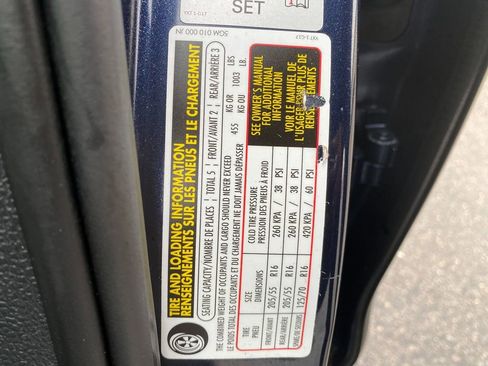 Used 2018 Volkswagen Golf S image 31