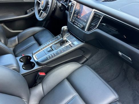 Used 2018 Porsche Macan GTS image 16