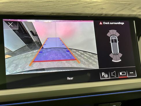 Used 2024 Audi Q4 e-tron Premium Plus image 19