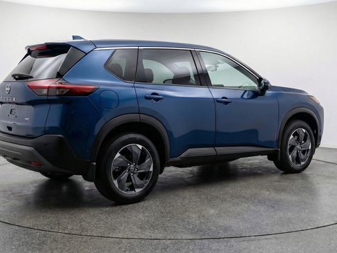 Used 2025 Nissan Rogue SV AWD/4WD image 9