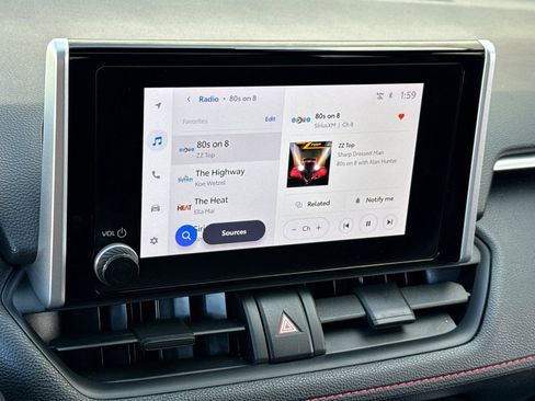 Used 2024 Toyota RAV4 SE w/ Weather & Moonroof Package image 18