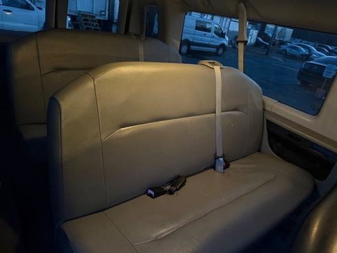 Used 2013 Ford E-350 and Econoline 350 XLT image 18