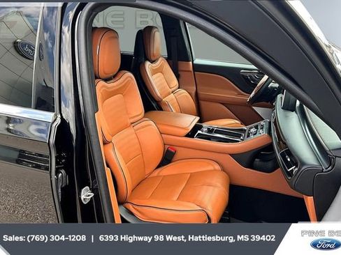Used 2023 Lincoln Aviator Black Label w/ Dynamic Handling Package image 6