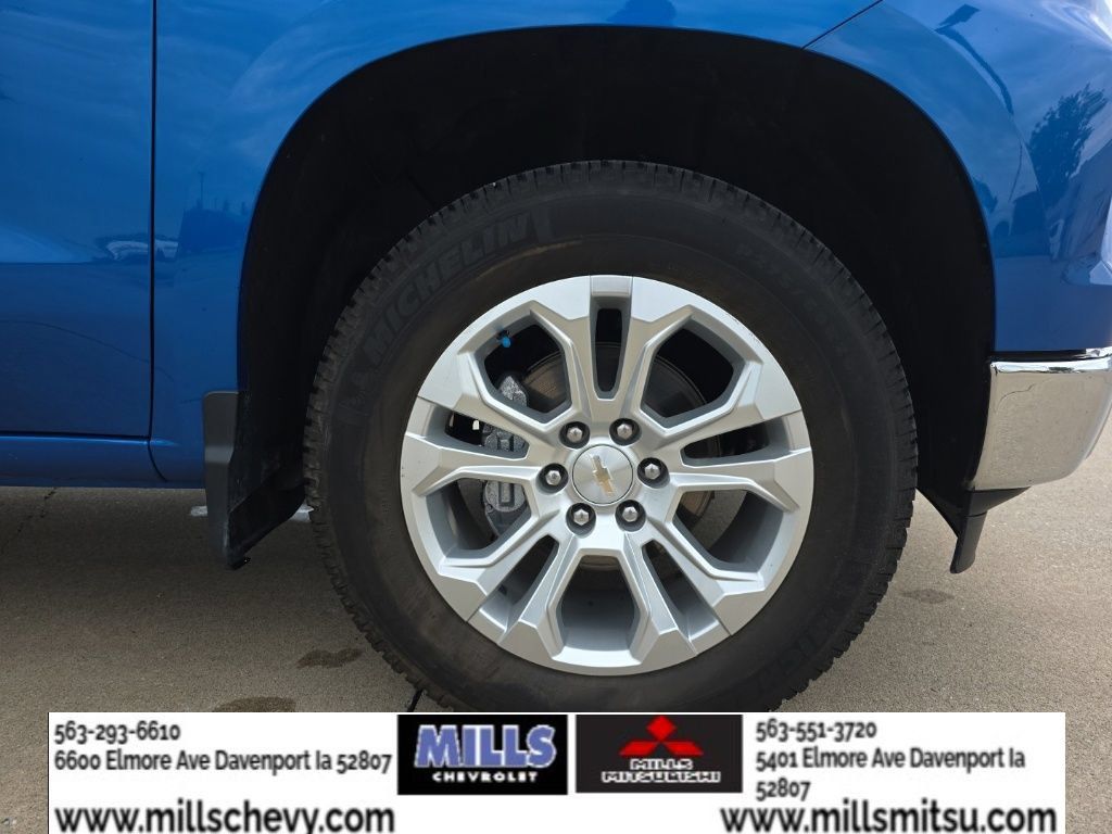 Used 2023 Chevrolet Silverado 1500 LTZ w/ Z71 Off-Road Package AWD/4WD image 22