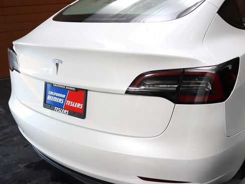 Used 2023 Tesla Model 3 Standard Range image 48