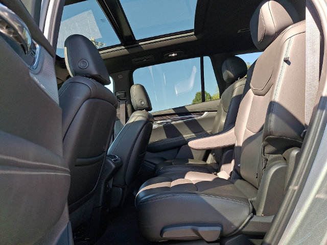 Certified 2023 Cadillac XT6 Premium Luxury AWD/4WD image 7