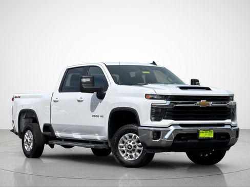 Used 2025 Chevrolet Silverado 2500 LT w/ Convenience Package AWD/4WD image 2