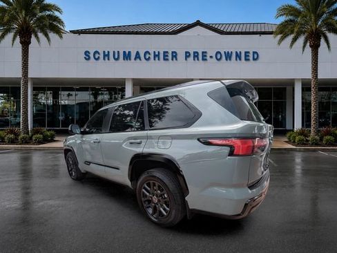 Used 2024 Toyota Sequoia Platinum AWD/4WD image 5