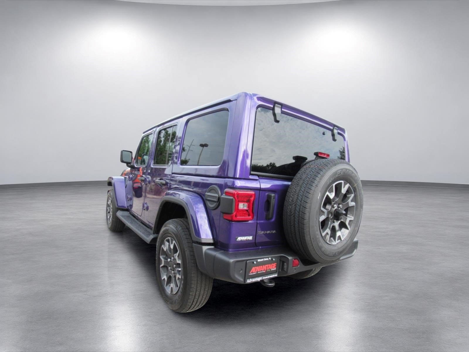 New 2026 Jeep Wrangler Unlimited Sahara AWD/4WD image 5