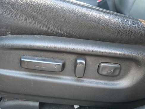 Used 2019 Honda Pilot Touring image 12