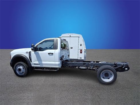 New 2025 Ford F550 2WD Regular Cab Super Duty image 2