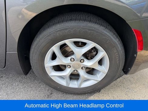 Used 2017 Chrysler Pacifica Touring-L Plus w/ Advanced Safetytec Group FWD image 14