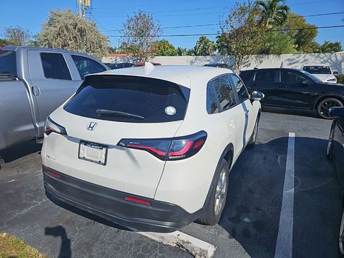 Used 2023 Honda HR-V LX image 4