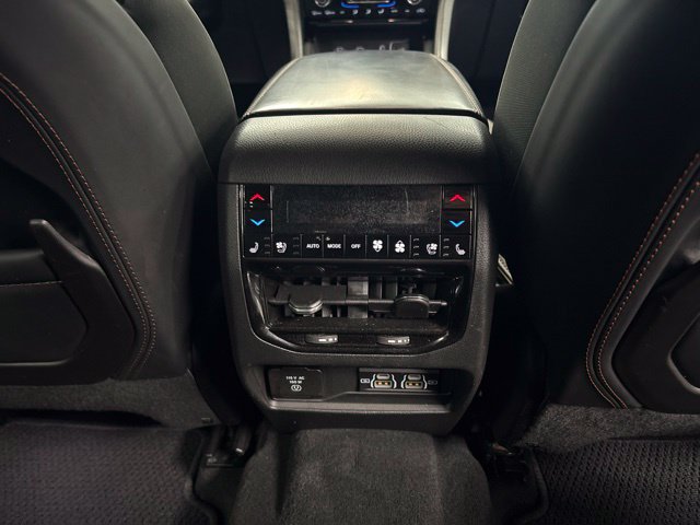 Used 2025 Jeep Grand Cherokee L Summit AWD/4WD image 35