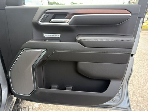 Used 2024 GMC Sierra 1500 Denali AWD/4WD image 29