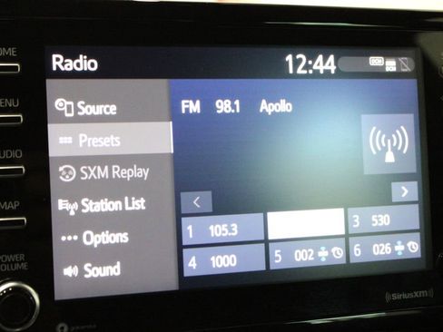 Used 2021 Toyota Corolla SE image 28