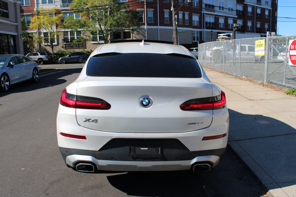 Used 2023 BMW X4 xDrive30i AWD/4WD image 6