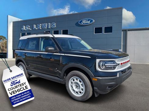 New 2025 Ford Bronco Sport Heritage w/ Convenience Package AWD/4WD image 1