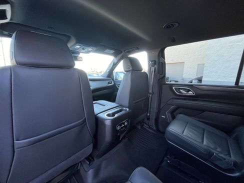 Used 2024 Chevrolet Suburban LT image 41