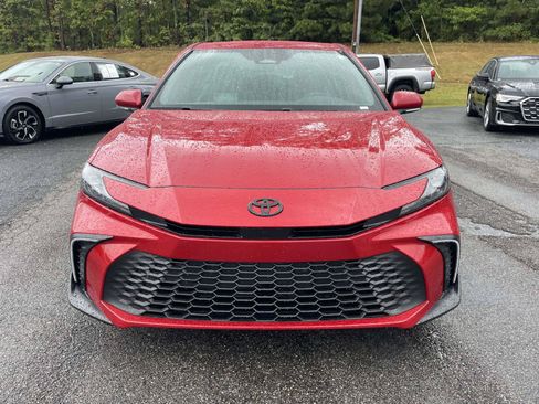 Used 2026 Toyota Camry SE FWD image 6