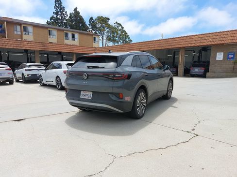 Used 2023 Volkswagen ID.4 Pro S Plus AWD/4WD image 3
