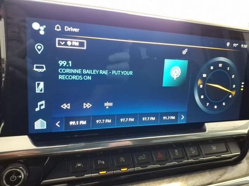 Used 2023 Chevrolet Silverado 1500 LTZ AWD/4WD image 23