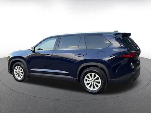 Used 2025 Toyota Grand Highlander FWD image 11
