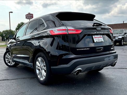 Used 2022 Ford Edge Titanium w/ Equipment Group 301A AWD/4WD image 3
