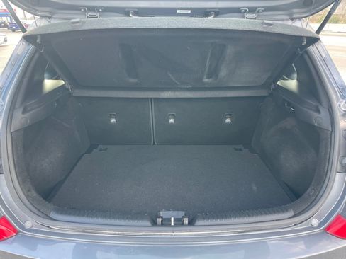 Used 2019 Hyundai Elantra GT FWD image 14