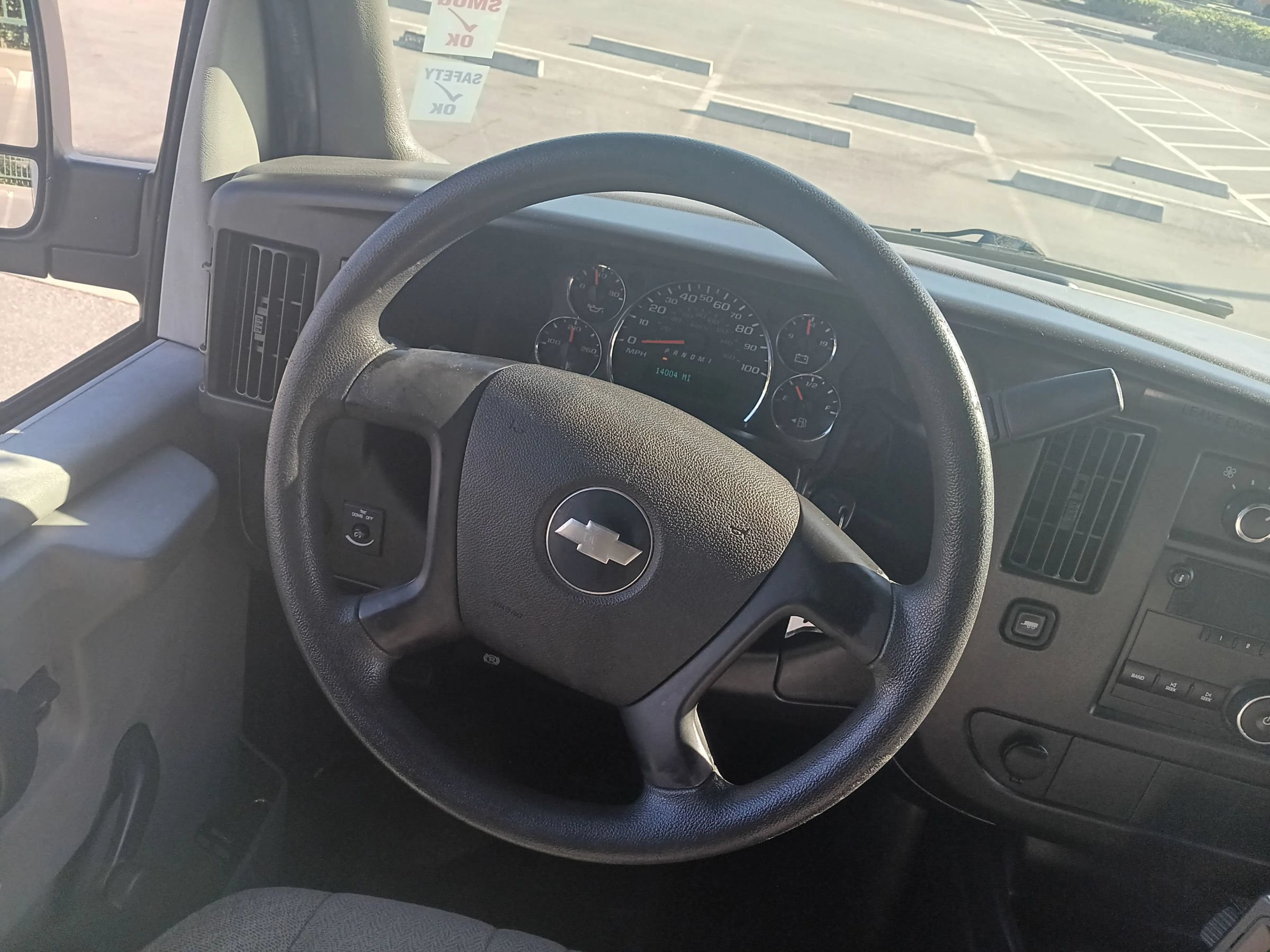 Used 2010 Chevrolet Express 3500 RWD image 16