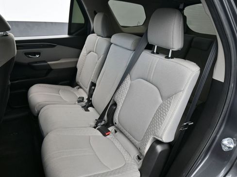 Used 2023 Honda Pilot LX image 34