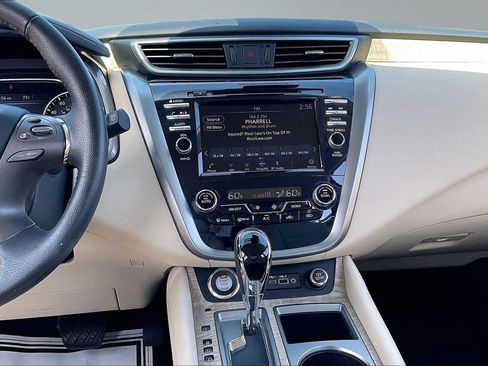 Certified 2024 Nissan Murano SV FWD image 7