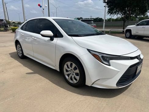 Used 2024 Toyota Corolla LE FWD image 12