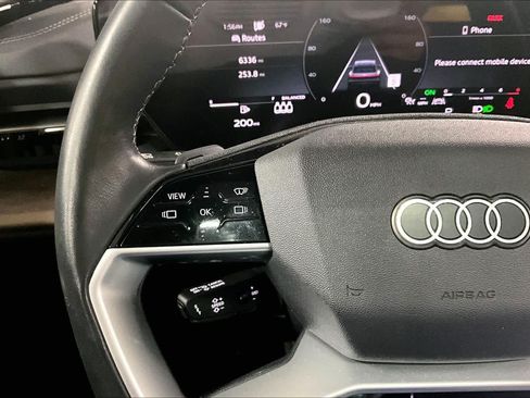 Used 2025 Audi Q5 Premium Plus AWD/4WD image 24