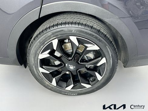 Certified 2025 Kia Sorento EX w/ Panoramic Sunroof Package image 31