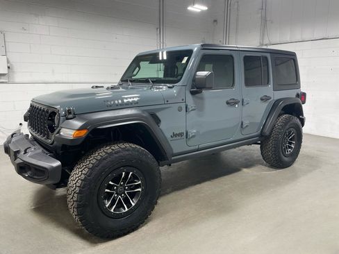 Used 2025 Jeep Wrangler Unlimited Sport AWD/4WD image 1