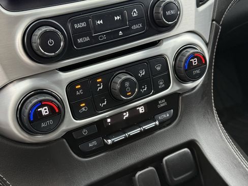 Used 2020 GMC Yukon SLE w/ SLE Value Package image 22