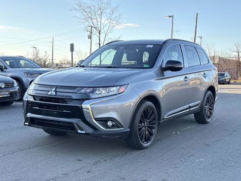 Used 2020 Mitsubishi Outlander LE AWD/4WD image 6