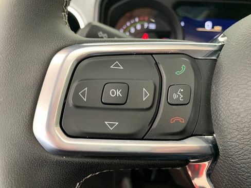 Used 2025 Jeep Wrangler Unlimited Sahara w/ Safety Group AWD/4WD image 14