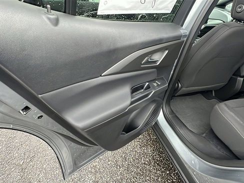 New 2026 Chevrolet Equinox EV LT image 15