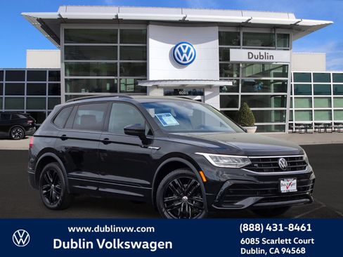 Used 2022 Volkswagen Tiguan SE R-Line FWD image 1