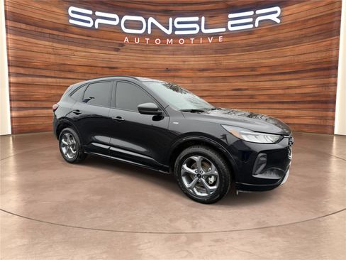 Used 2023 Ford Escape ST-Line w/ Tech Pack #1 image 7