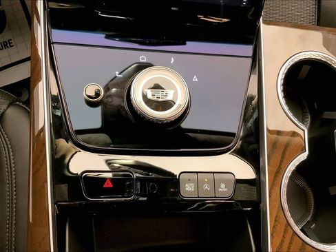 Used 2023 Land Rover Range Rover Long Wheelbase Autobiography image 37