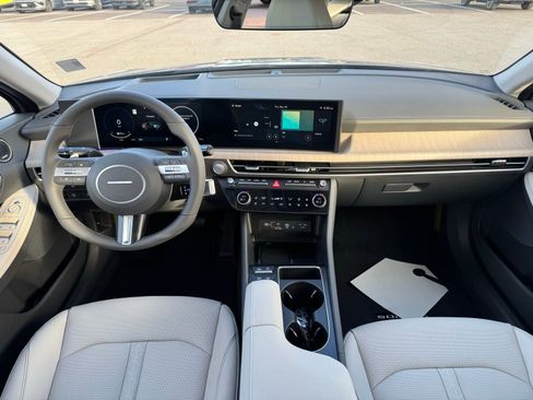 New 2025 Hyundai Sonata Limited image 27