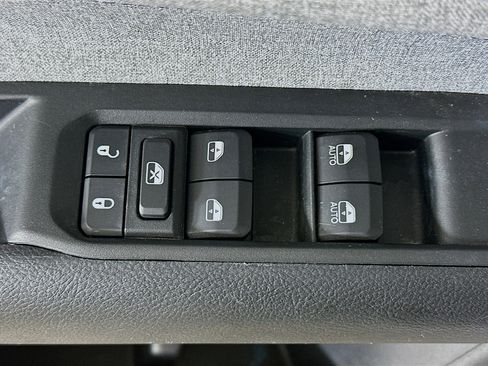 Used 2022 Jeep Compass Latitude AWD/4WD image 15