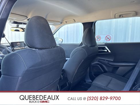 Used 2022 Mitsubishi Outlander ES image 24