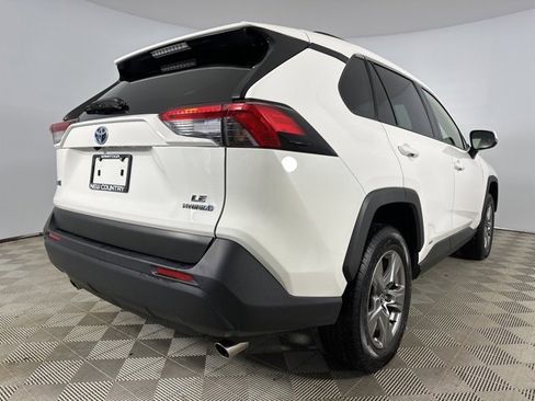 Used 2023 Toyota RAV4 LE image 7