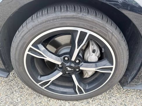 Used 2016 Ford Mustang GT Premium w/ Equipment Group 401A RWD image 10