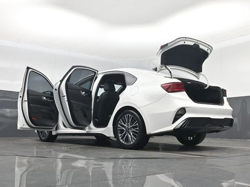 Certified 2024 Kia Forte GT-Line image 57